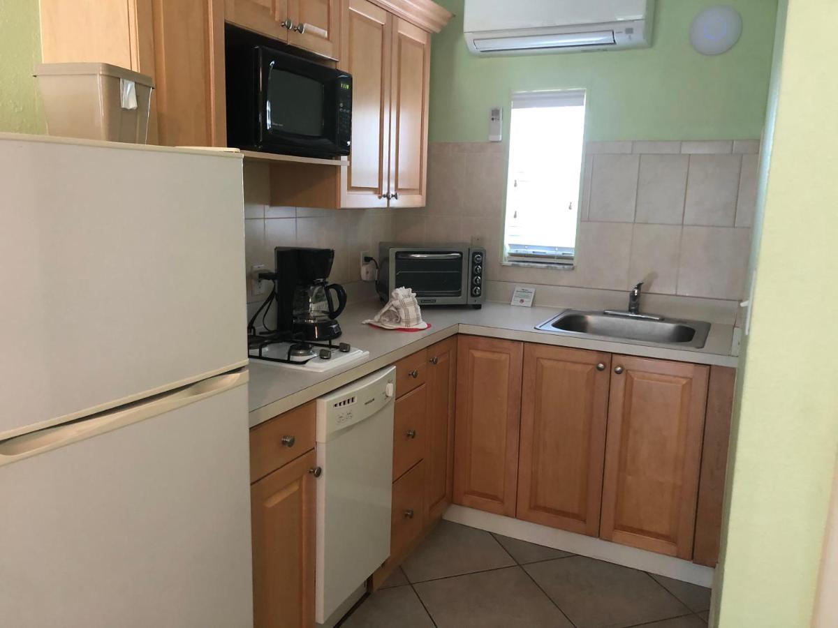Tropical Beach Resorts - Sarasota Сиеста Кий Екстериор снимка