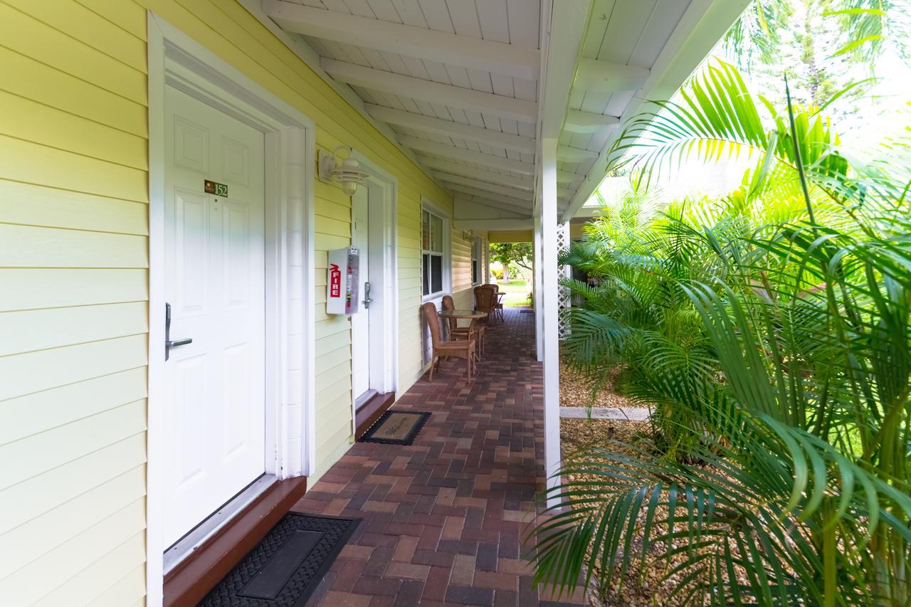 Tropical Beach Resorts - Sarasota Сиеста Кий Екстериор снимка